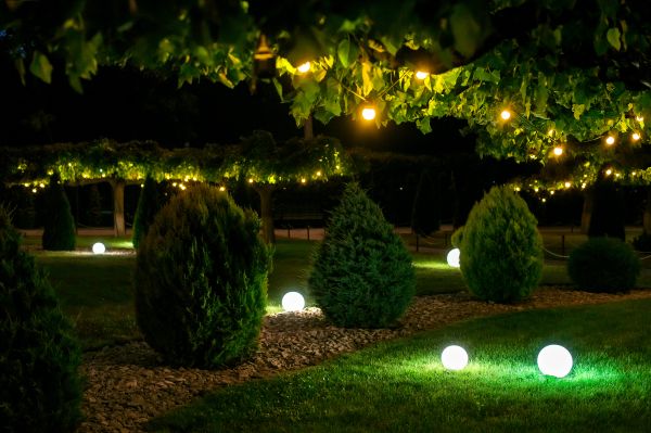 Outdoor Light Arrangement